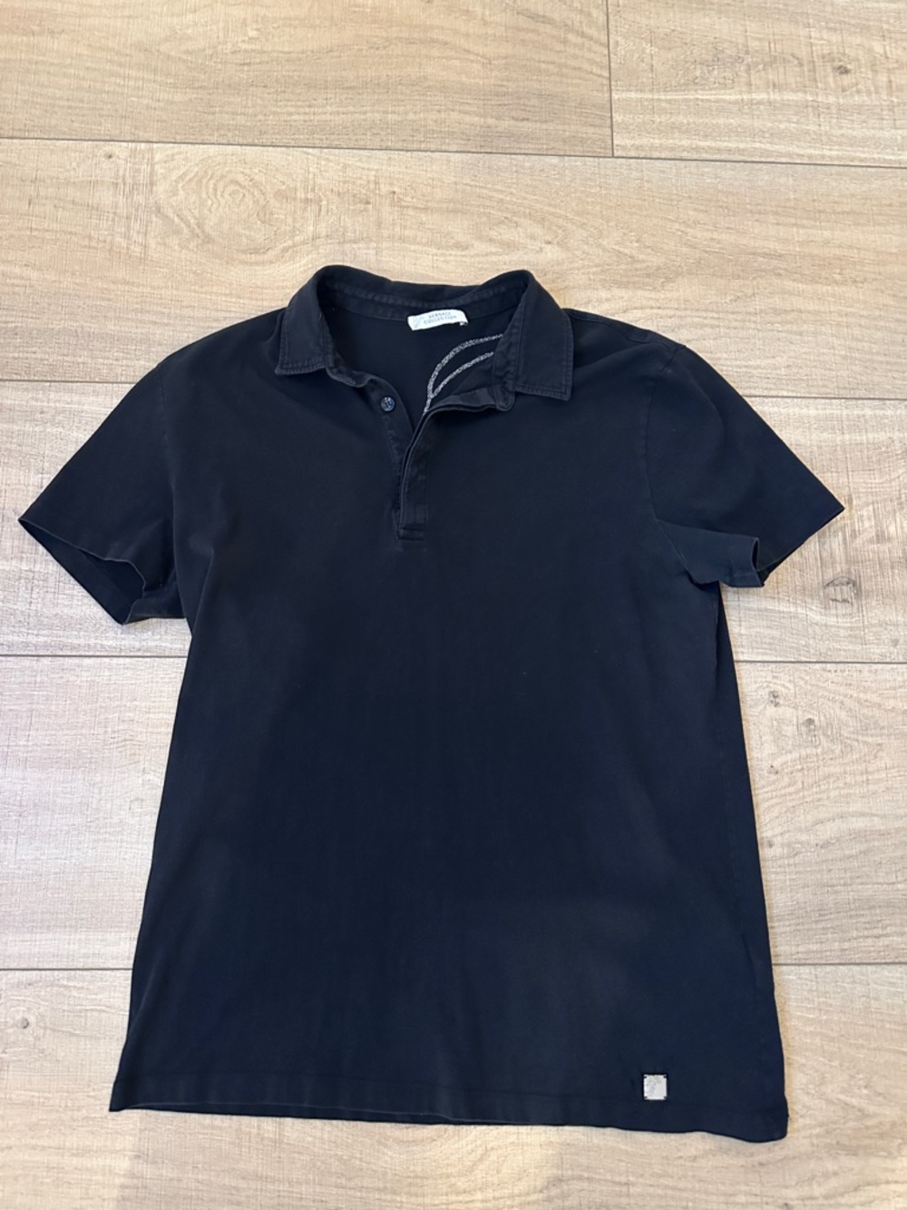 Men's Versace Black Short-Sleeve polo Shirt with Embroidered Medusa Graphic - Picture 2 of 4